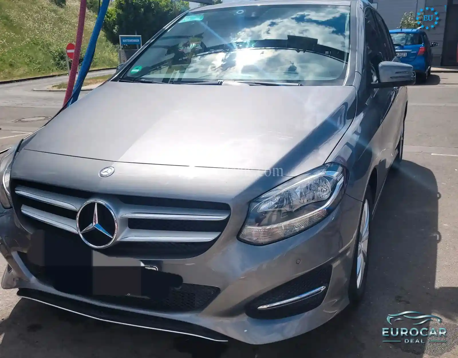 Mercedes-Benz B 180