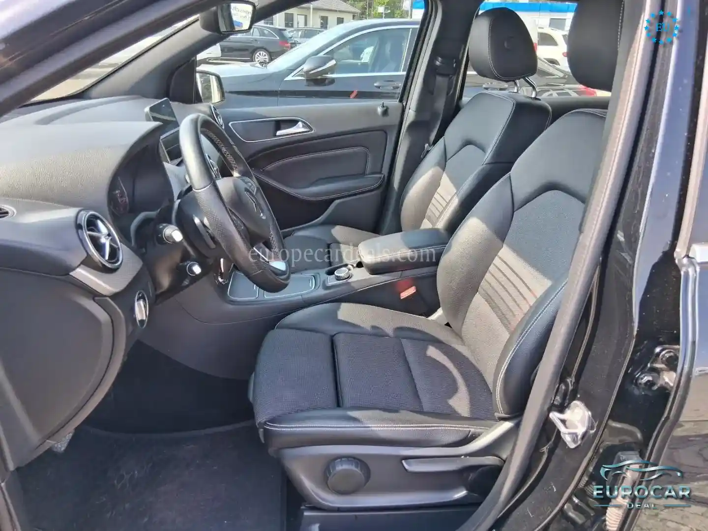 Mercedes-Benz B 180