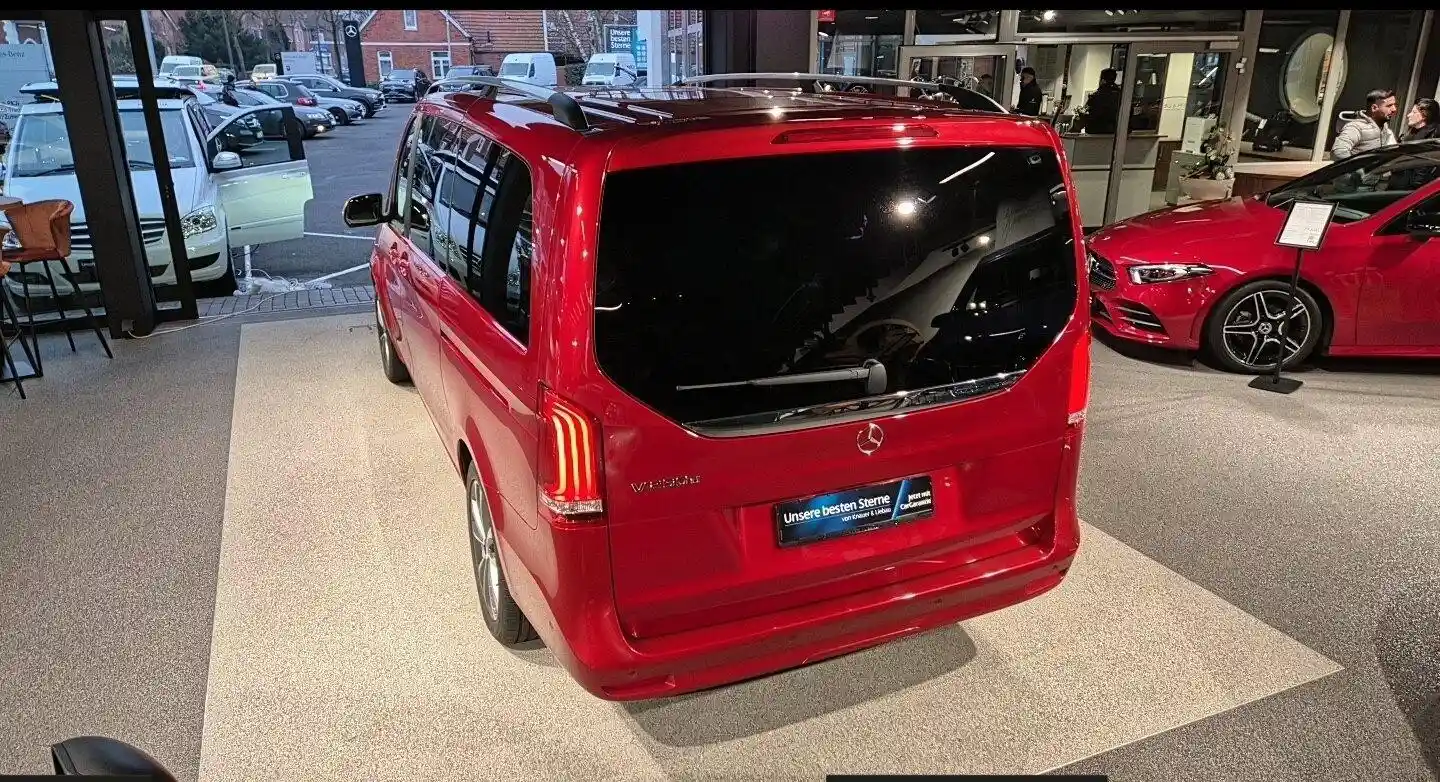Mercedes-Benz V 250