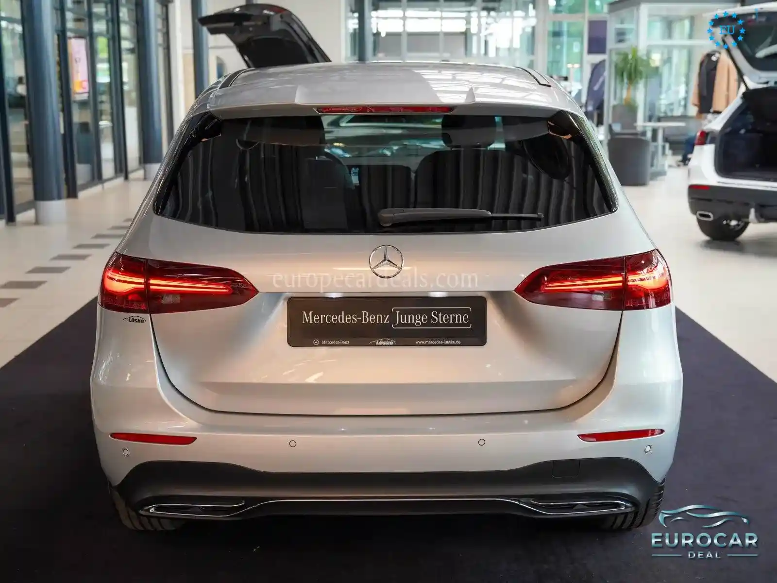 Mercedes-Benz B 180