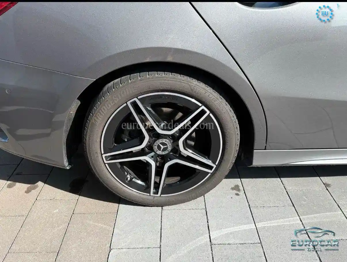 Mercedes-Benz A 220