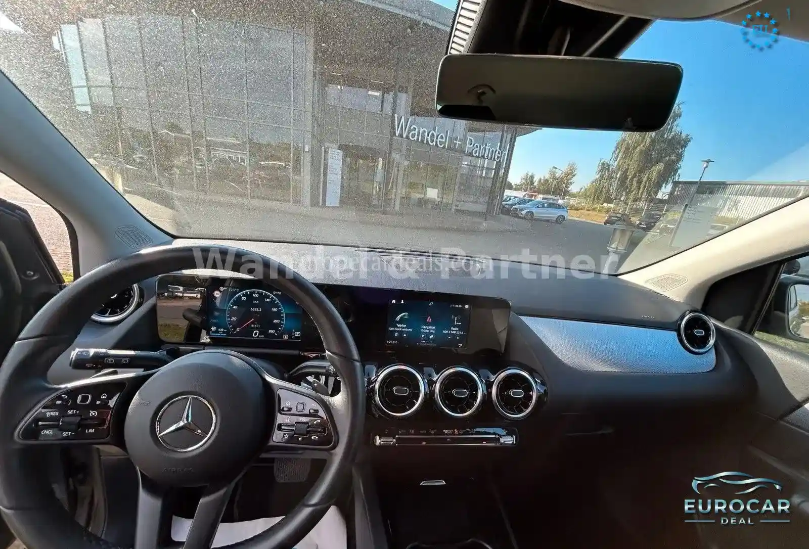 Mercedes-Benz B 180