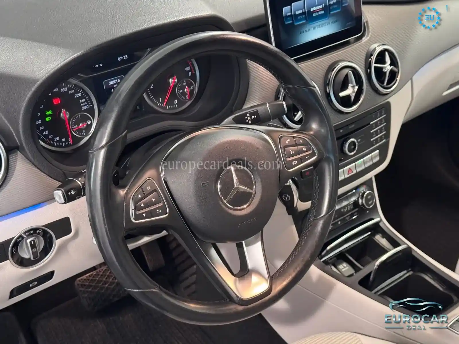 Mercedes-Benz B 200