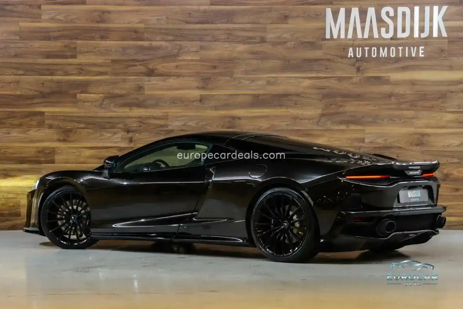 McLaren GT