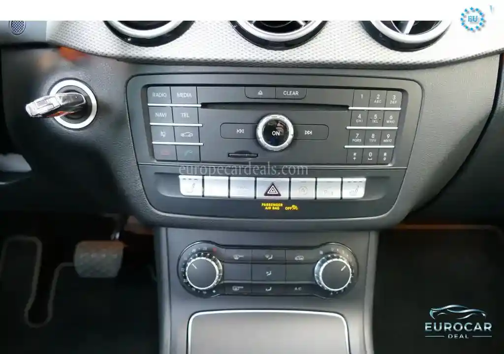 Mercedes-Benz B 200