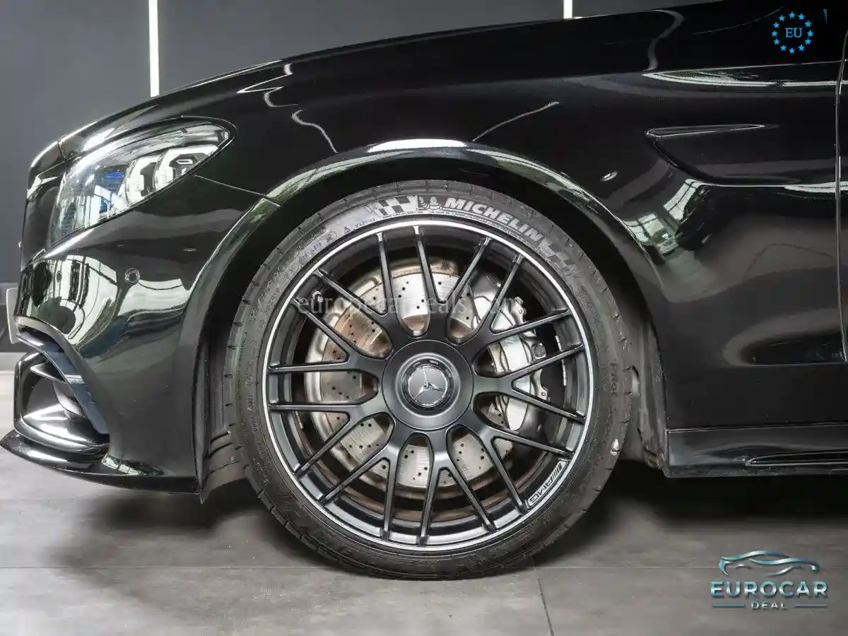 Mercedes-Benz C 63 AMG
