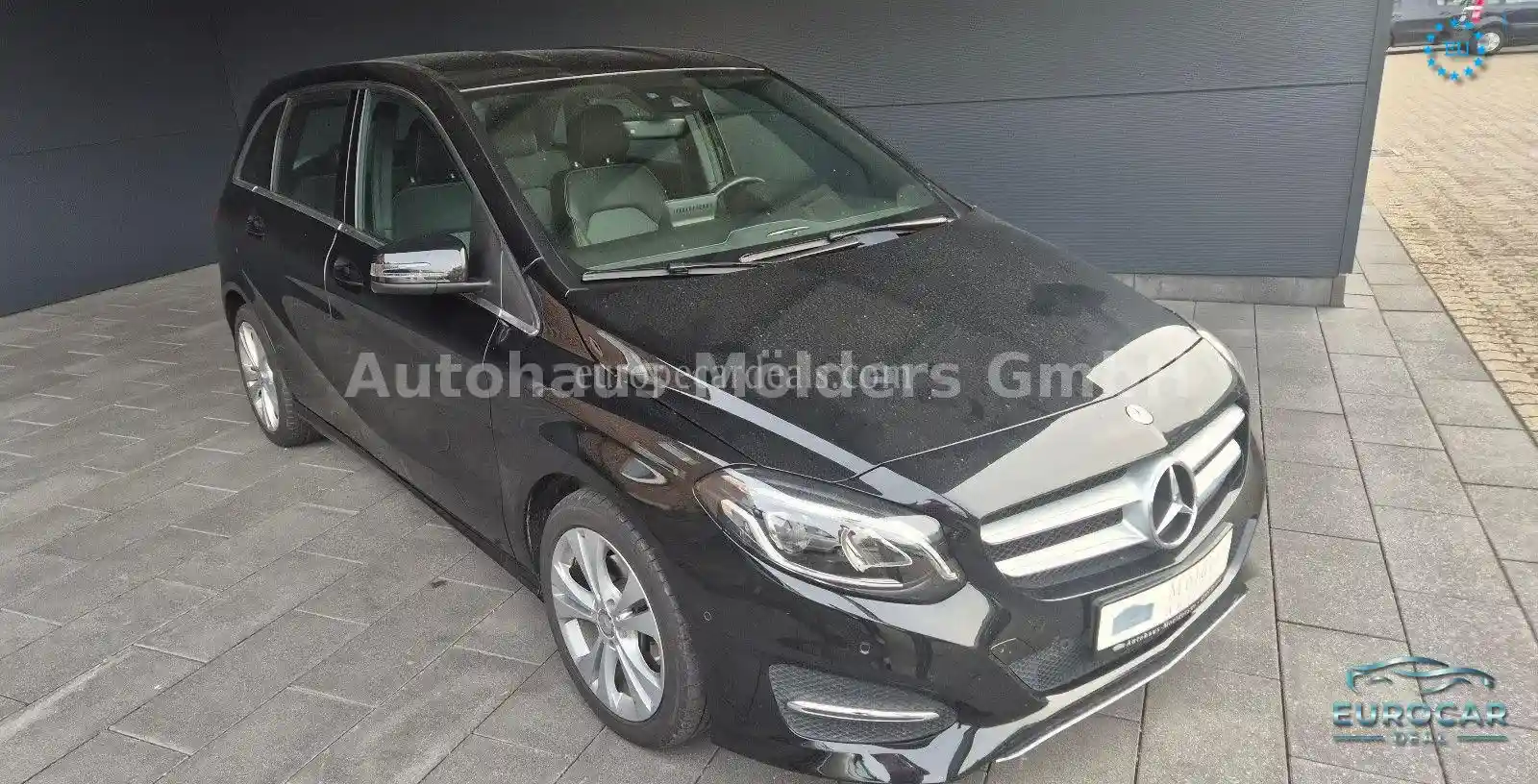 Mercedes-Benz B 180