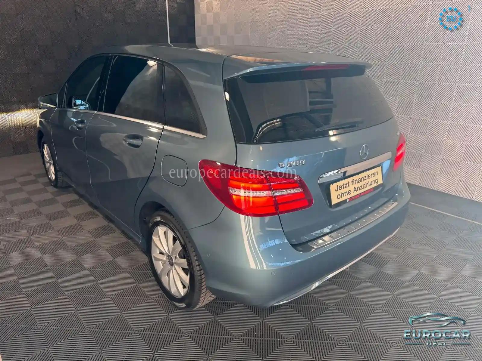 Mercedes-Benz B 200