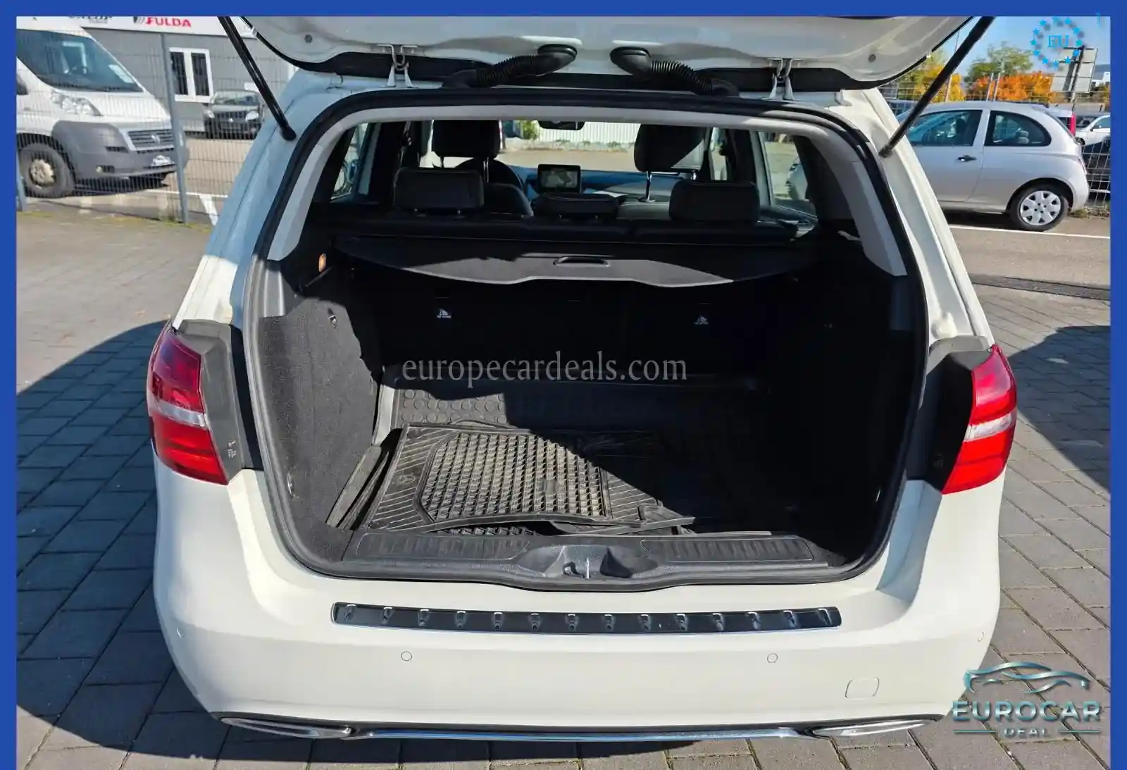 Mercedes-Benz B 180