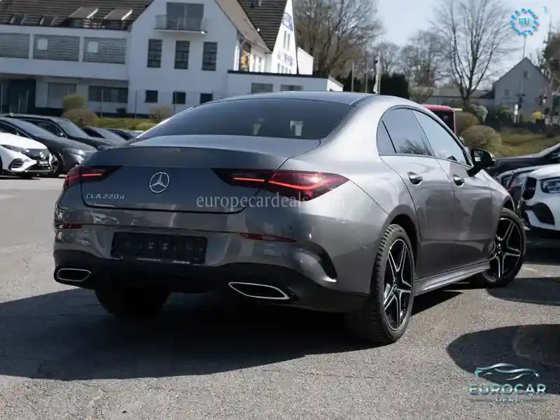 Mercedes-Benz CLA 220