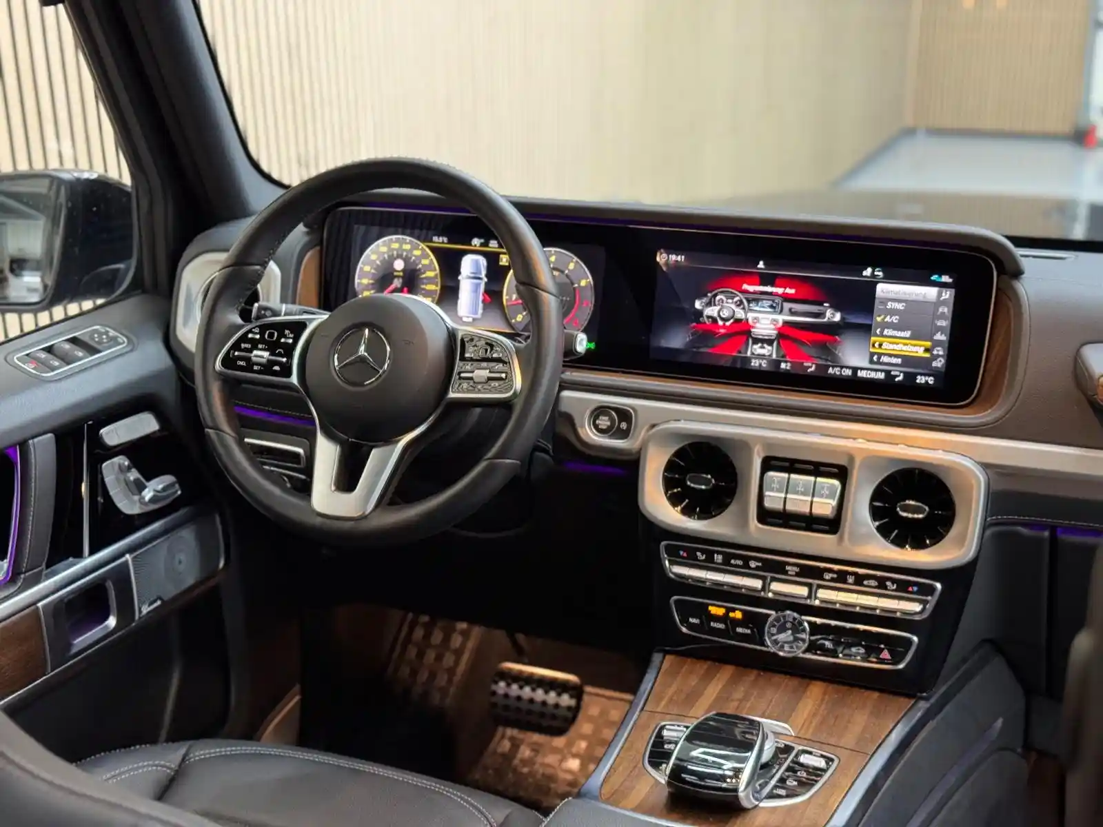 Mercedes-Benz G 500