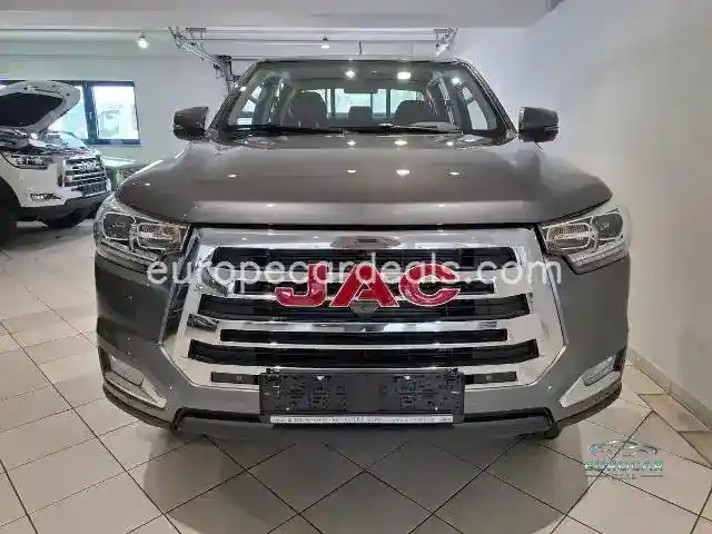 JAC 8 Pro