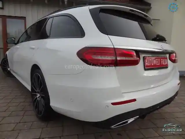 Mercedes-Benz E 400