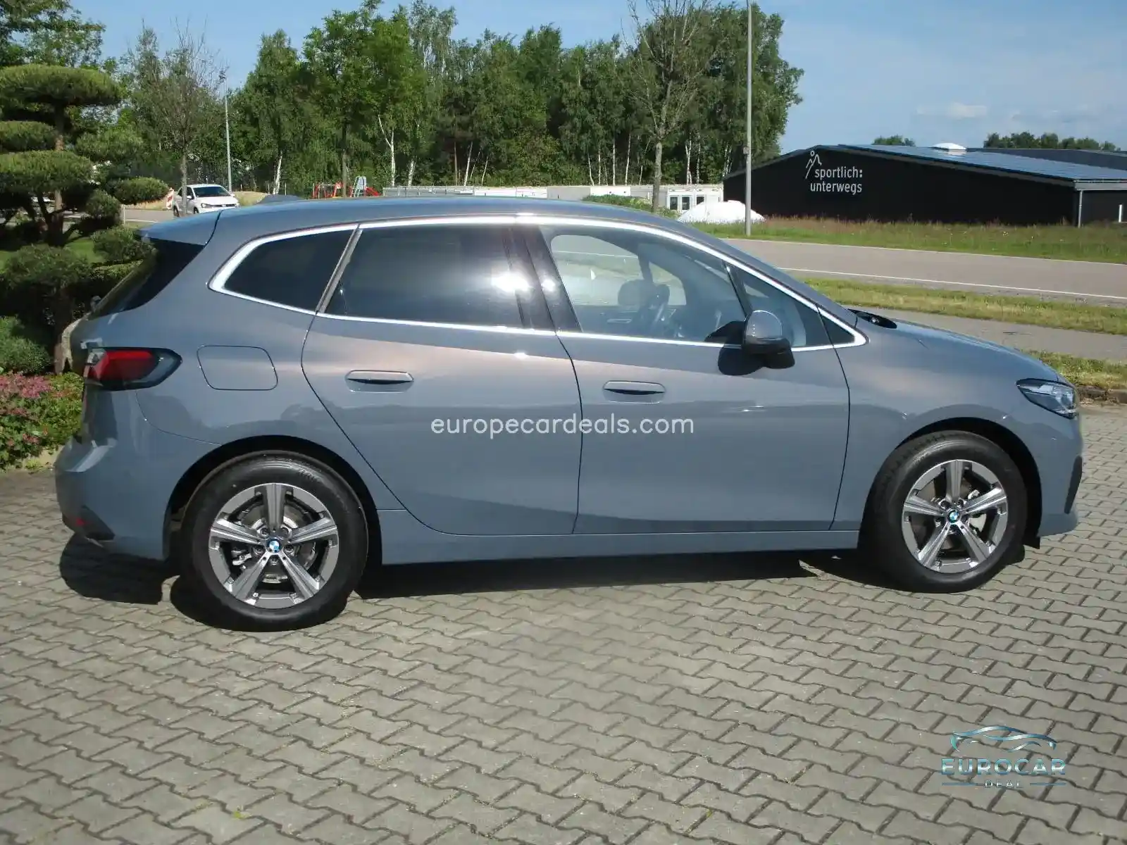 BMW 216