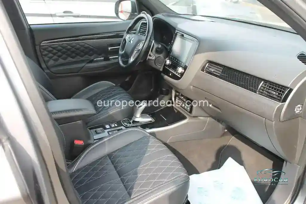 Mitsubishi Plug-in Hybrid Outlander