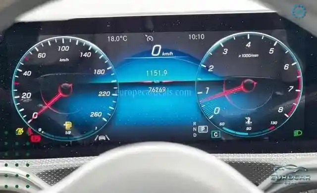 Mercedes-Benz A 220