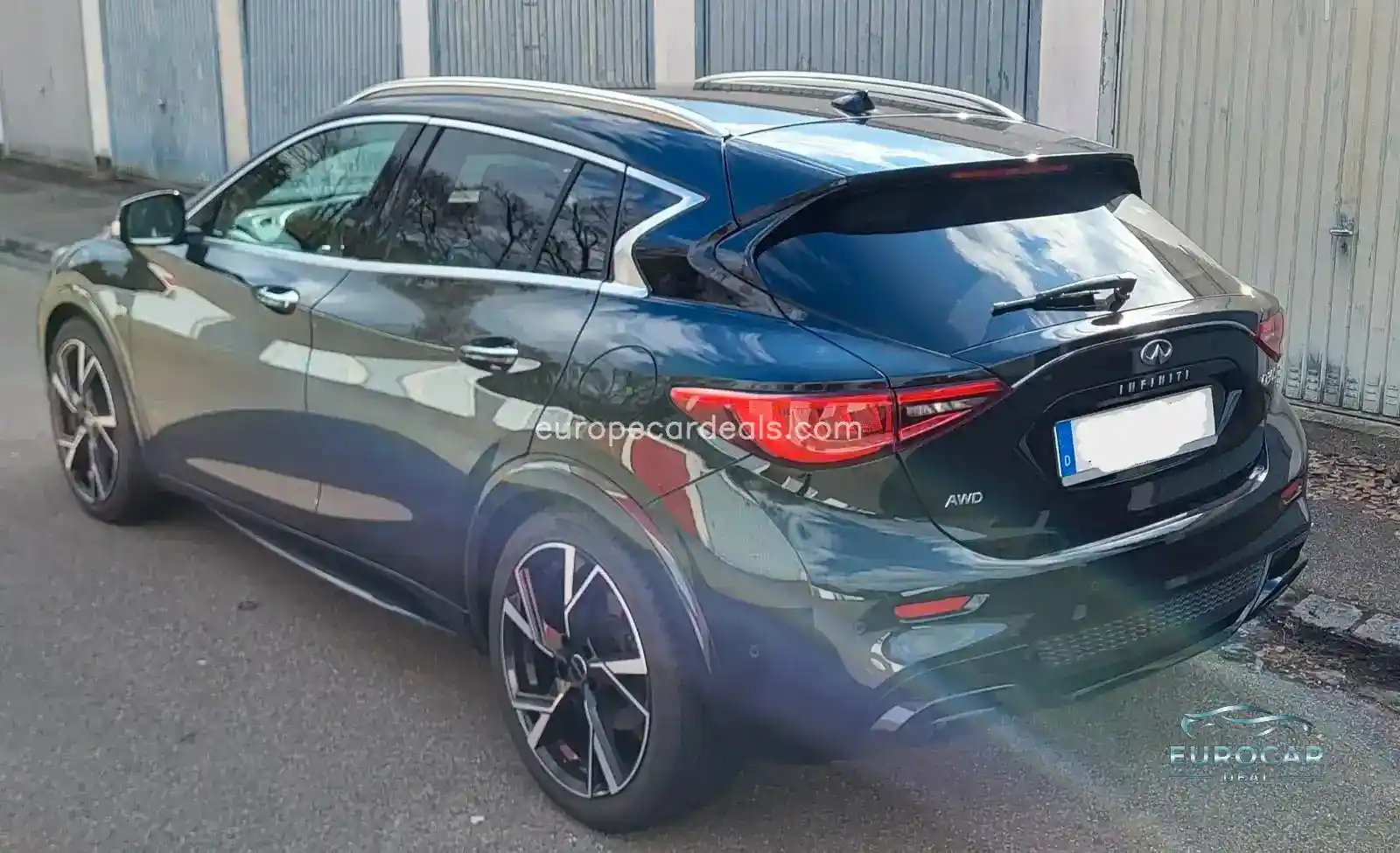 Infiniti Q30