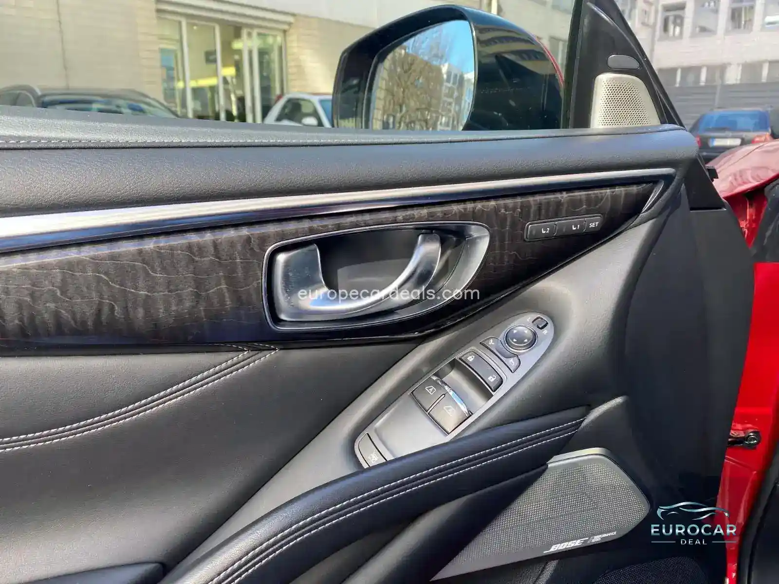 Infiniti Q60