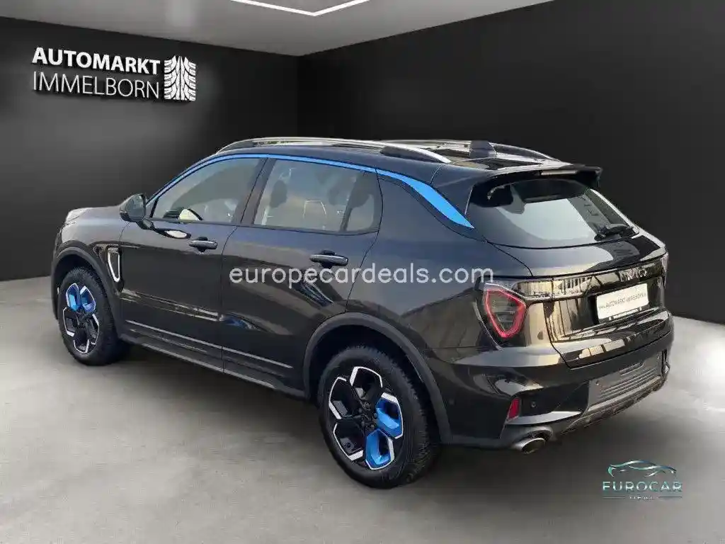 Lynk&Co 01