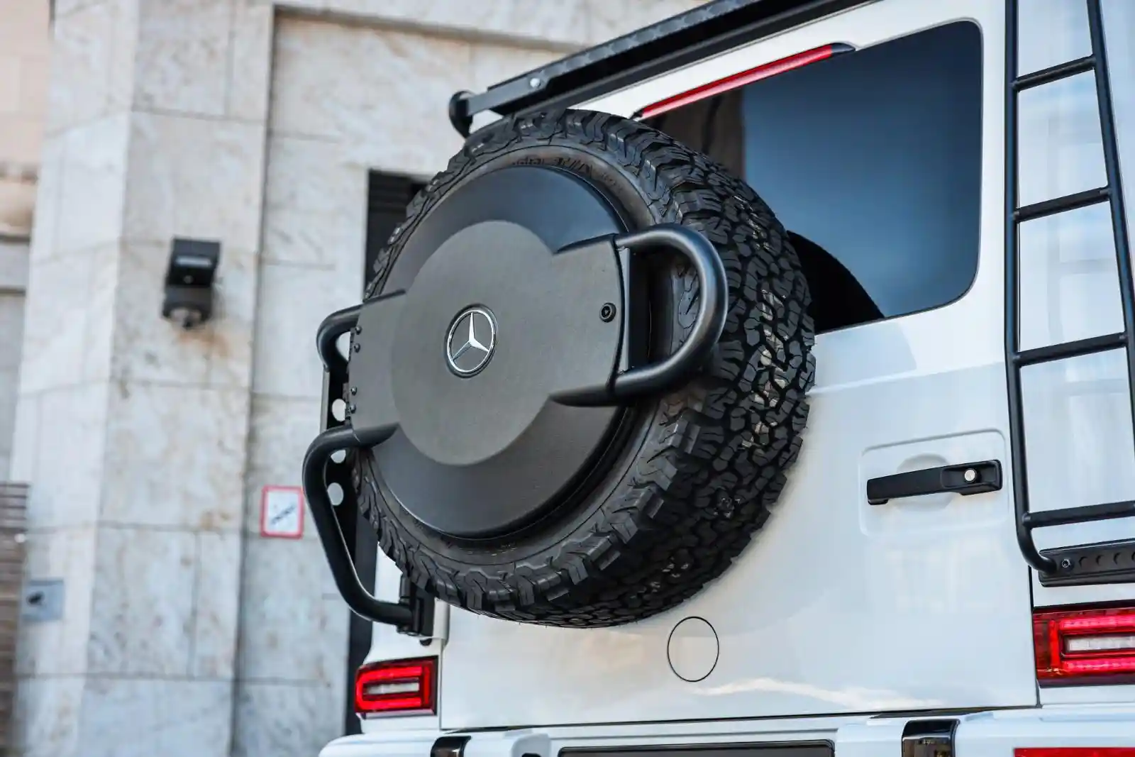 Mercedes-Benz G 500