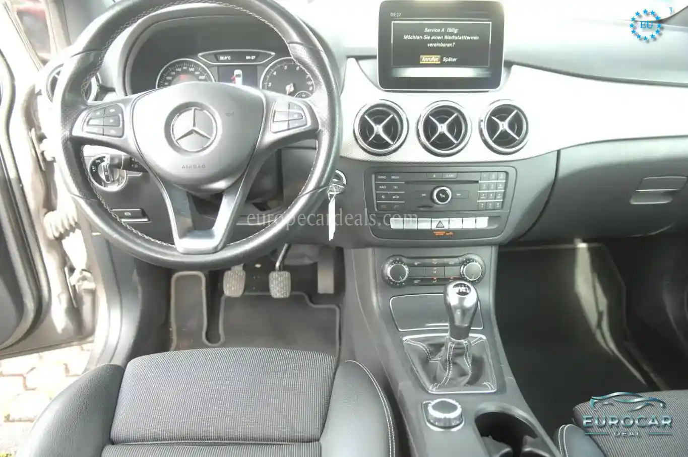 Mercedes-Benz B 180