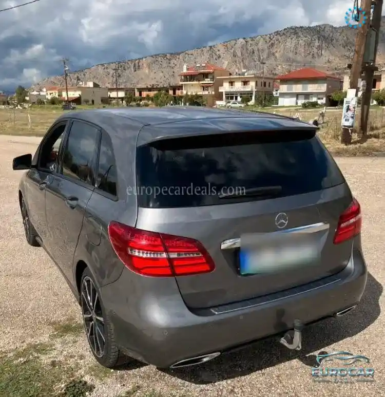 Mercedes-Benz B 220