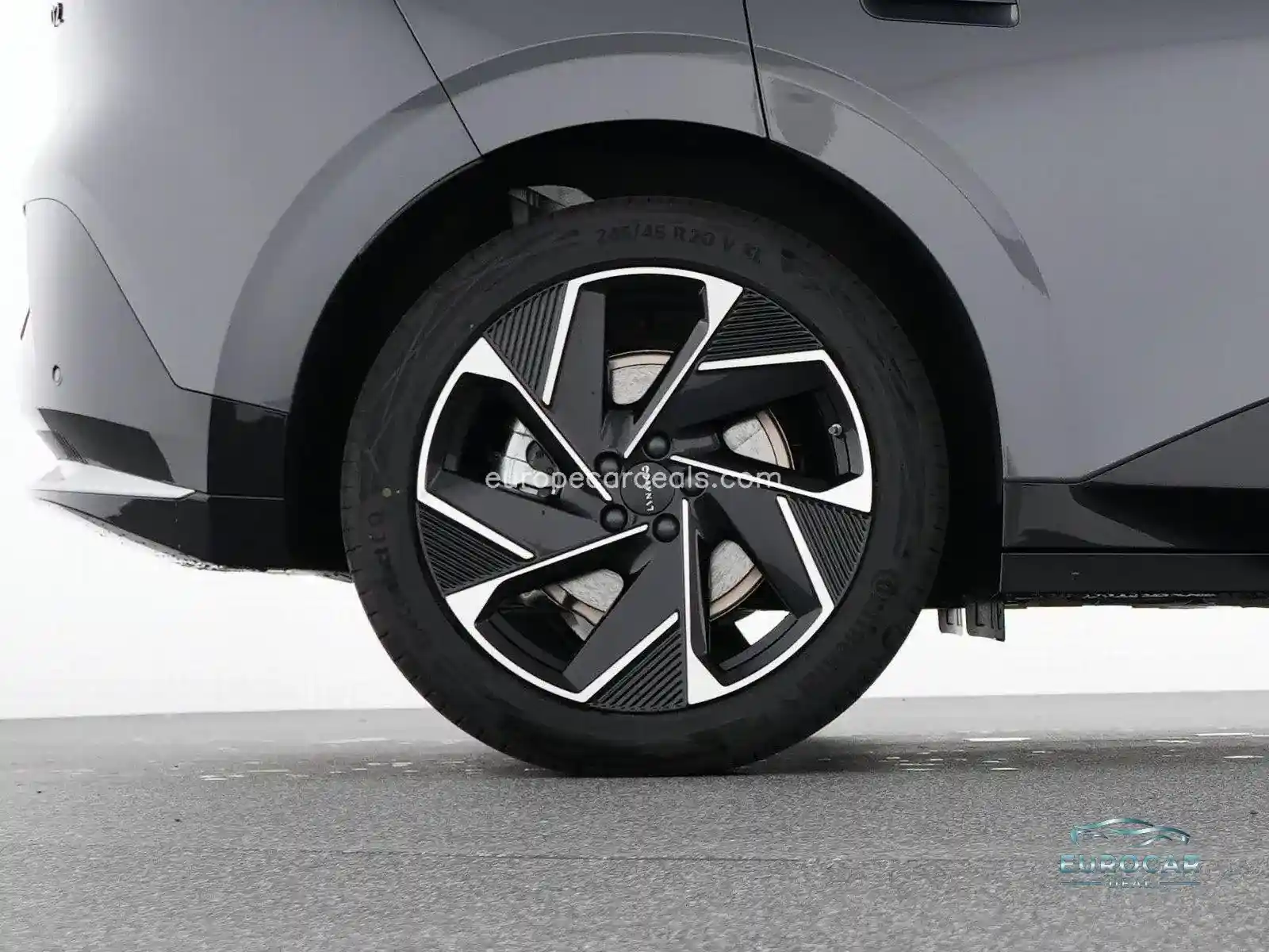 Lynk&Co 02