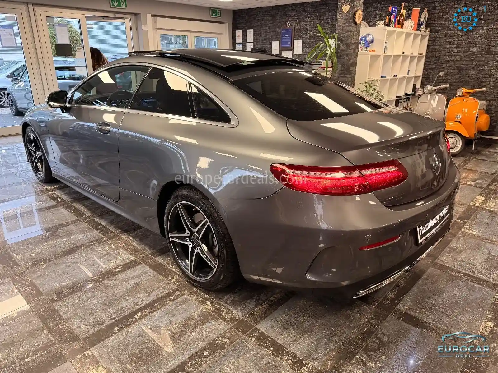 Mercedes-Benz E 200