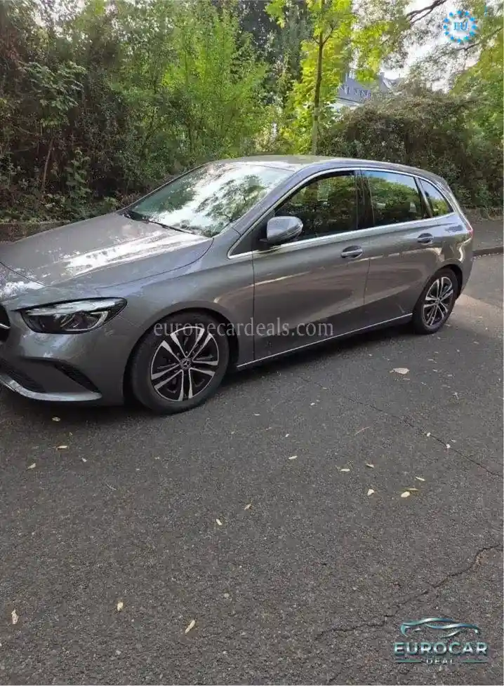 Mercedes-Benz B 200