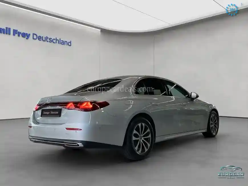 Mercedes-Benz E 200