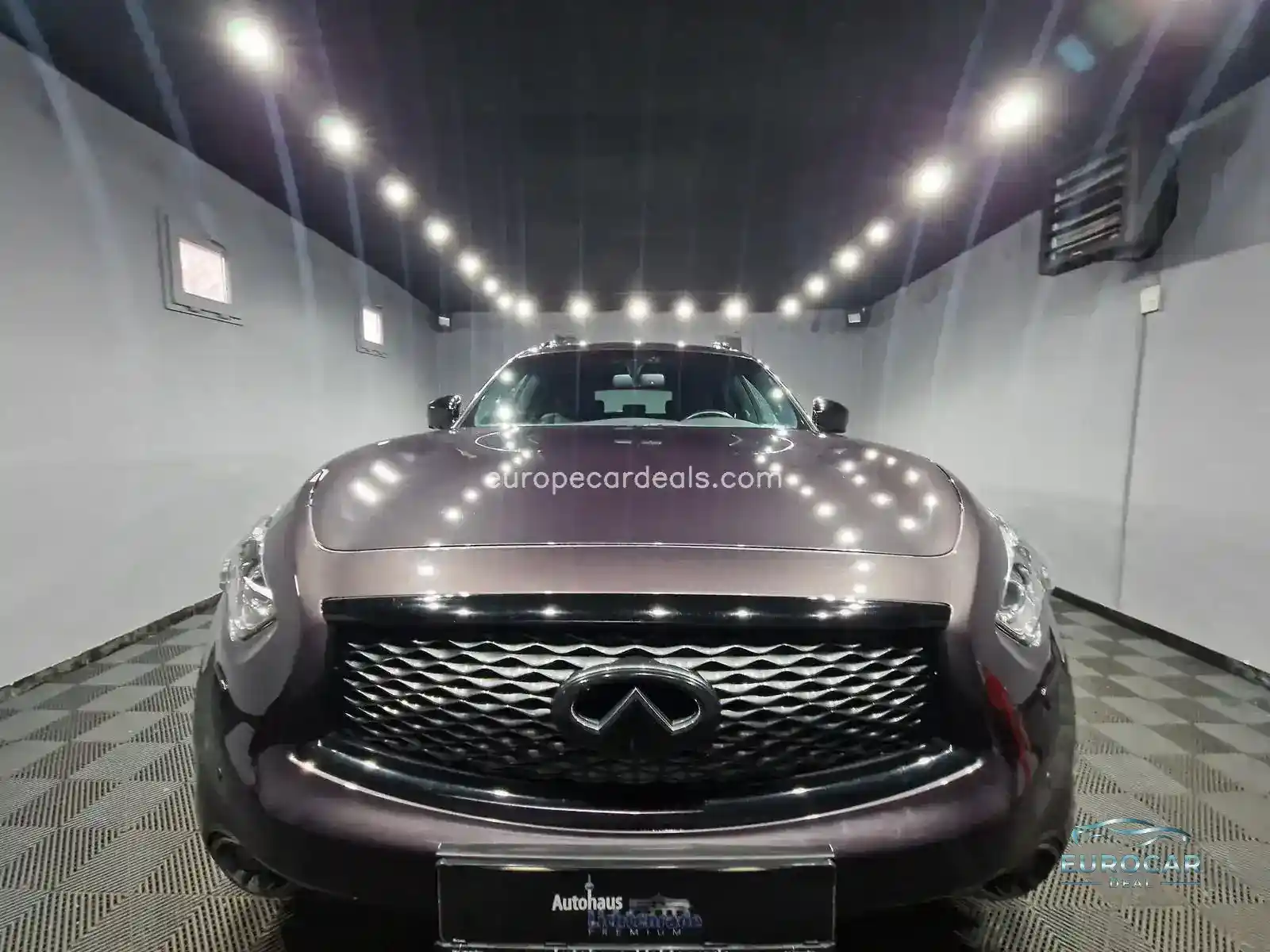 Infiniti QX70