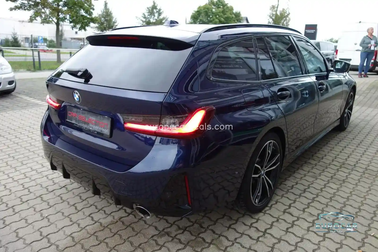 BMW 330