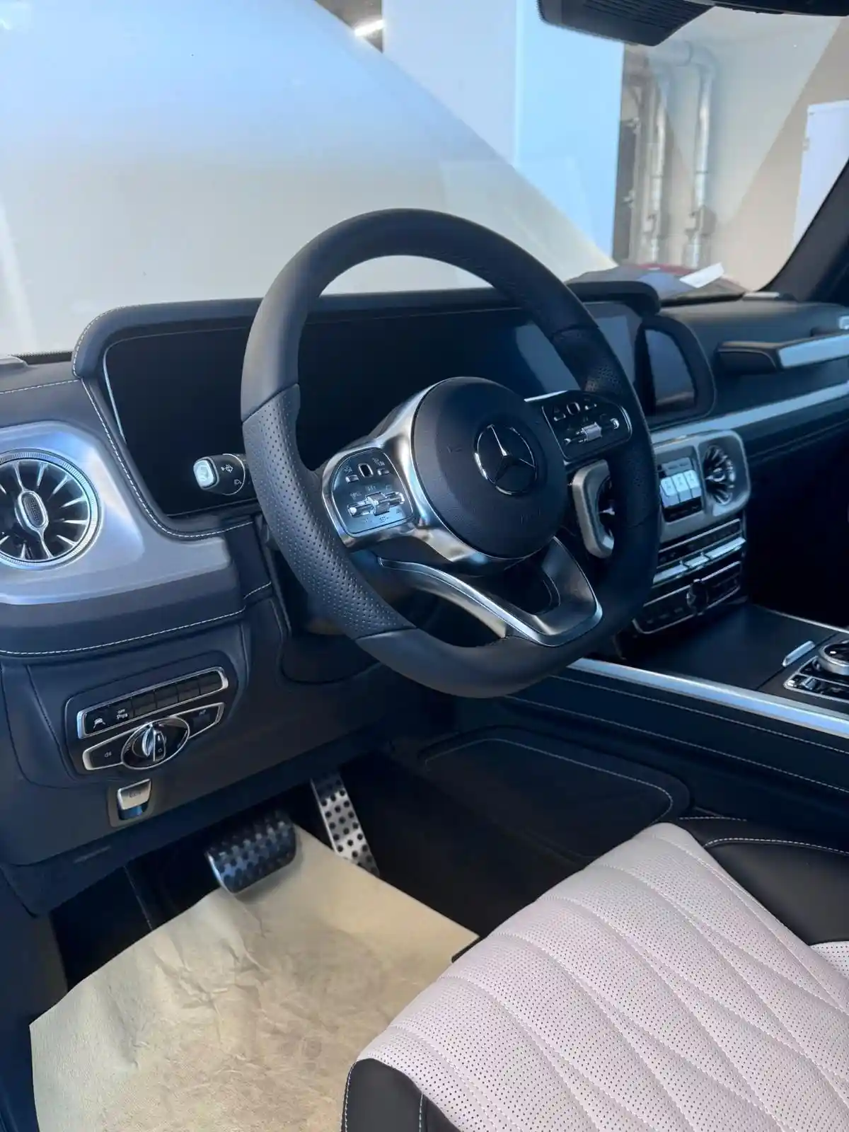 Mercedes-Benz G 500