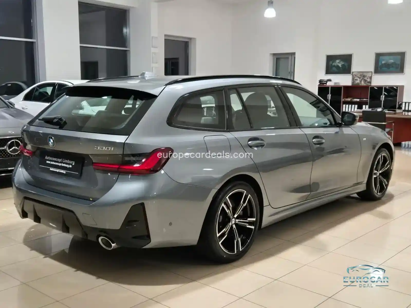 BMW 330