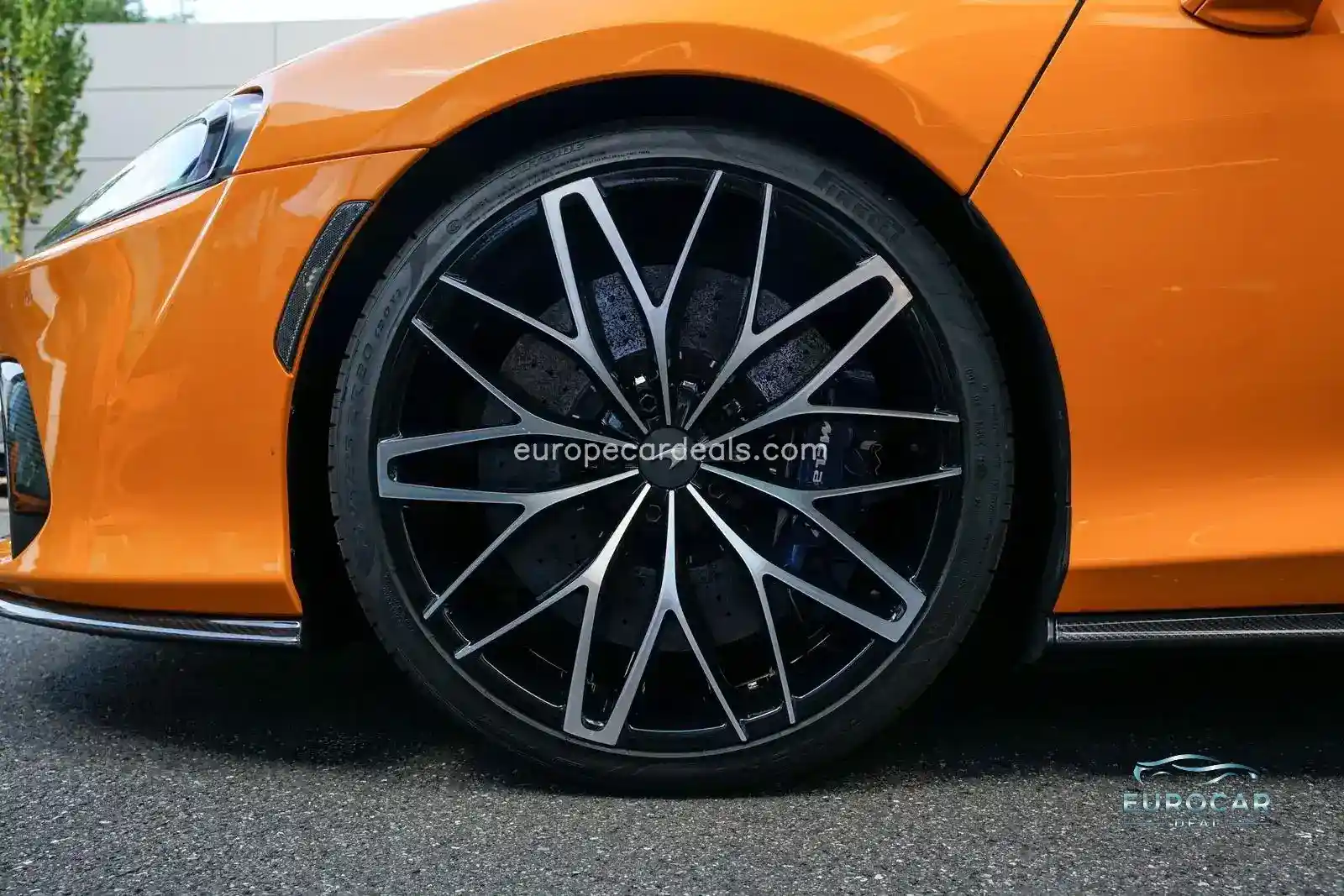 McLaren GT