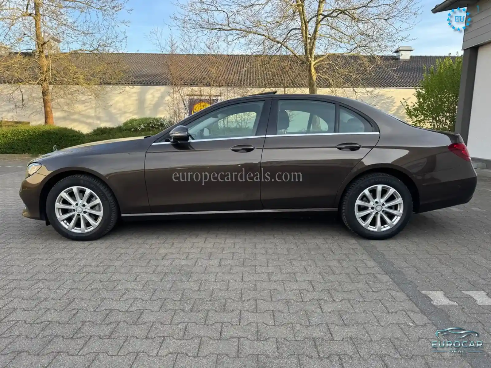 Mercedes-Benz E 200