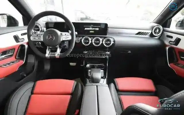 Mercedes-Benz A 35 AMG