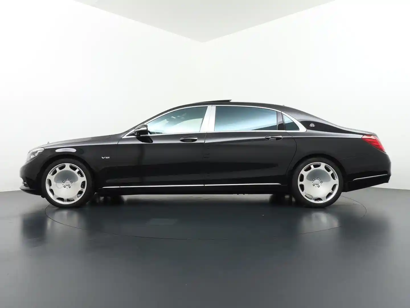 Mercedes-Benz S 600
