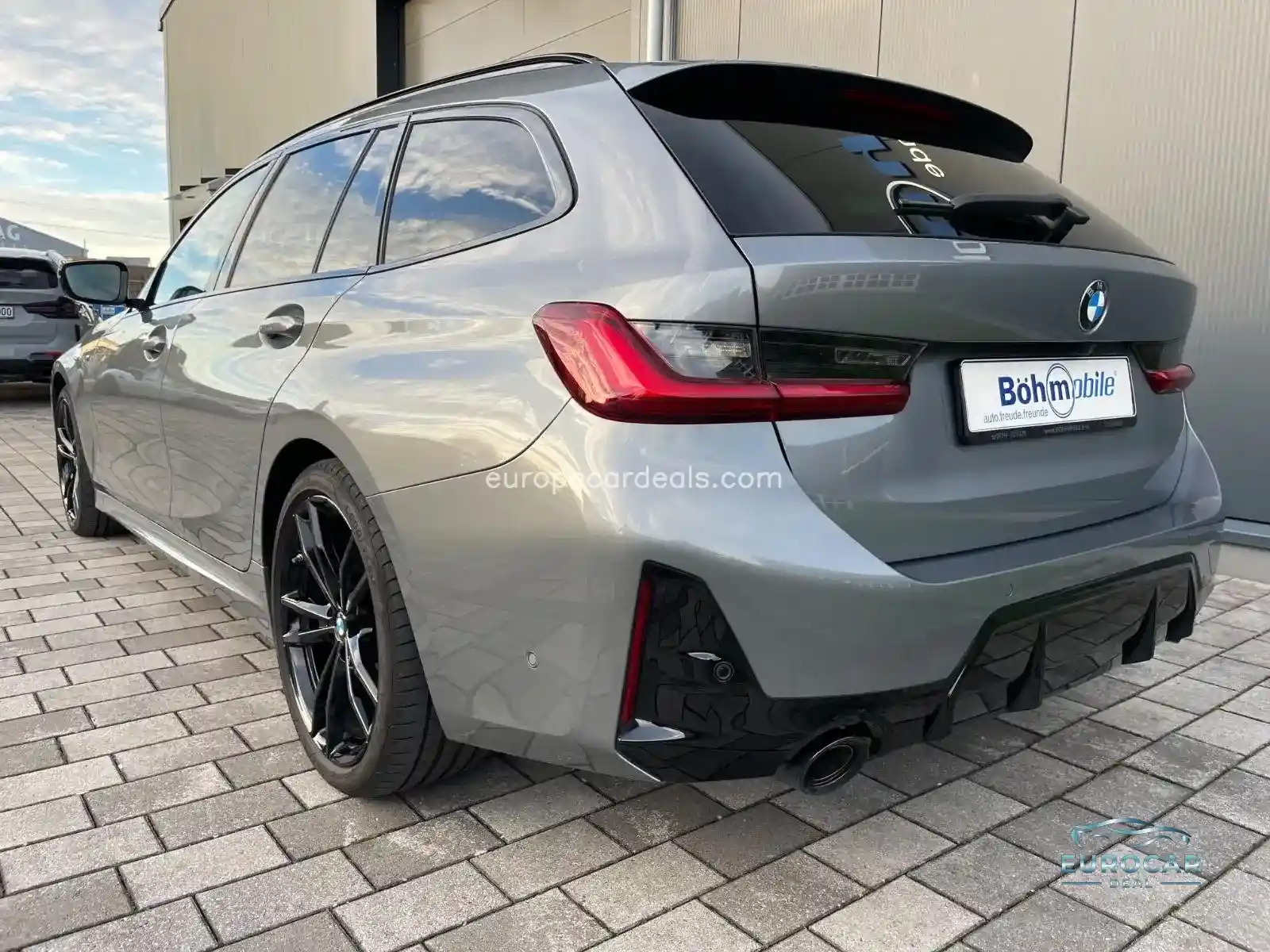 BMW 320