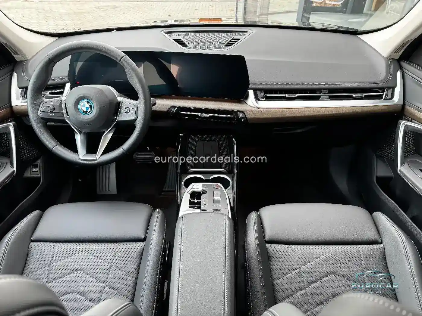 BMW iX1