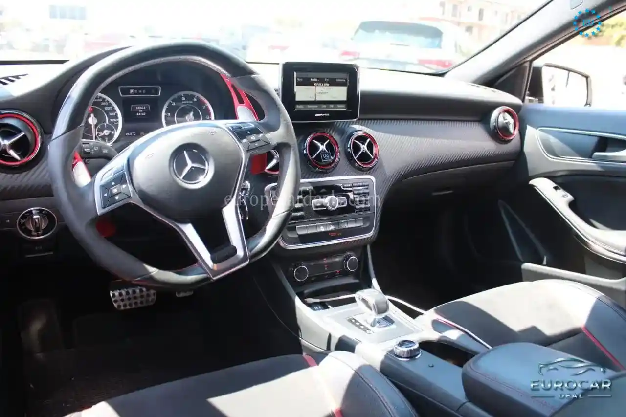 Mercedes-Benz A 45 AMG