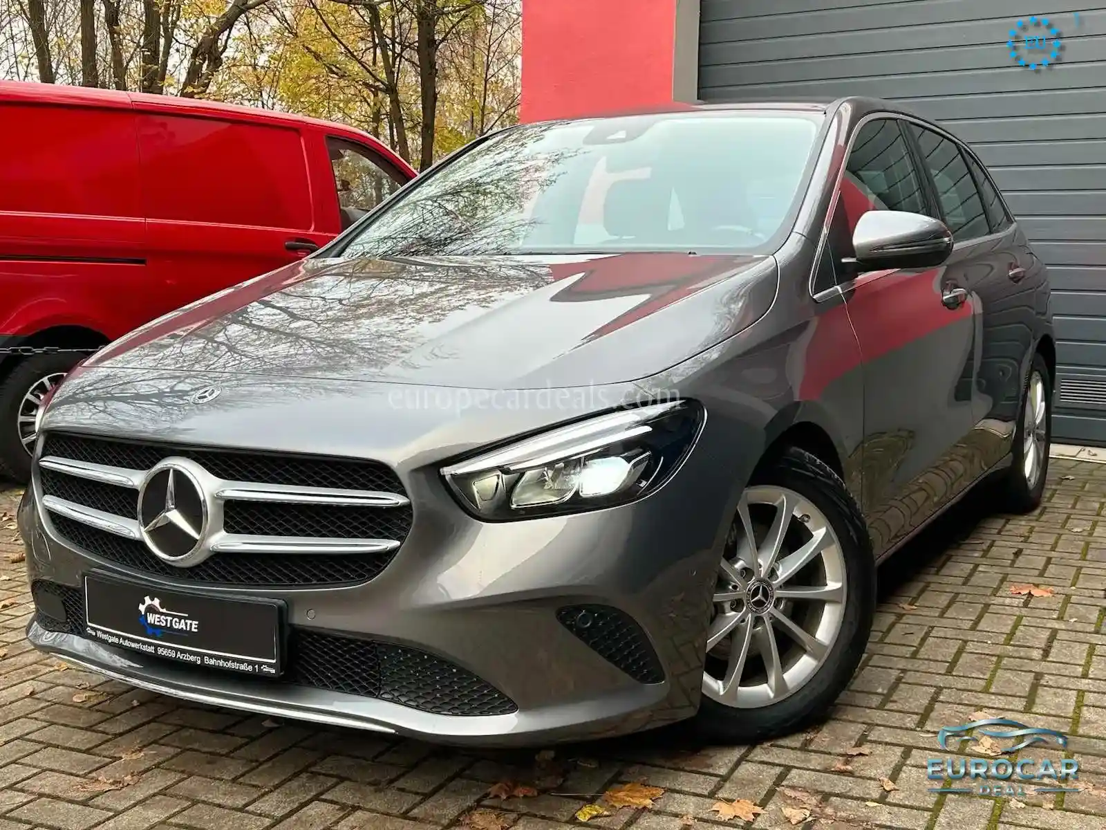 Mercedes-Benz B 180