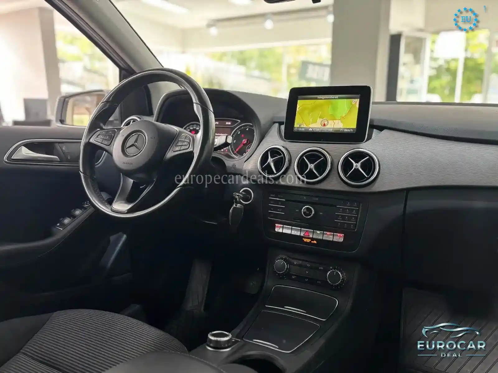 Mercedes-Benz B 180