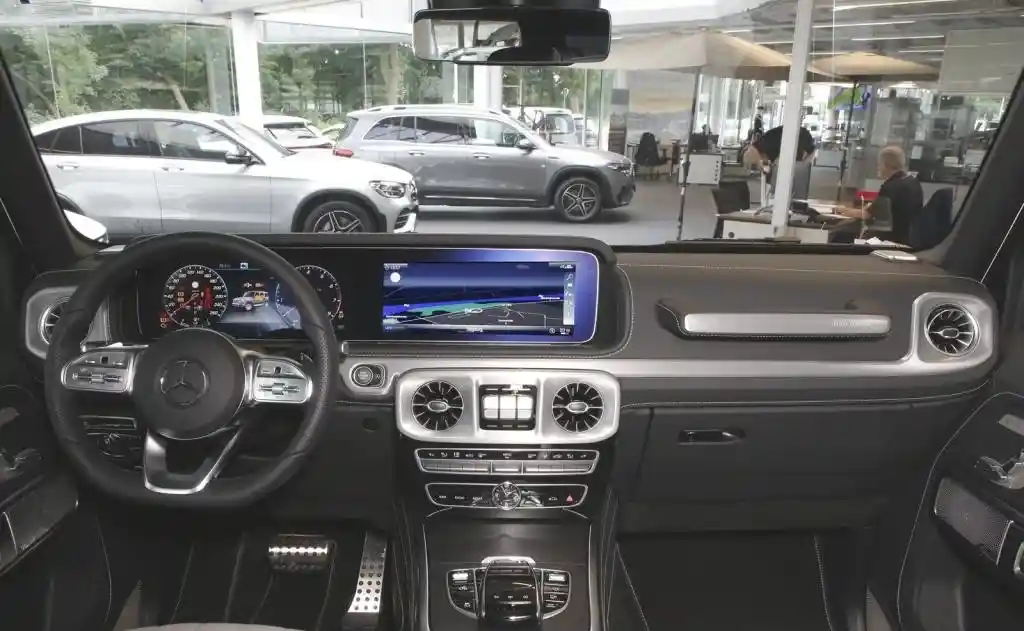 Mercedes-Benz G 500