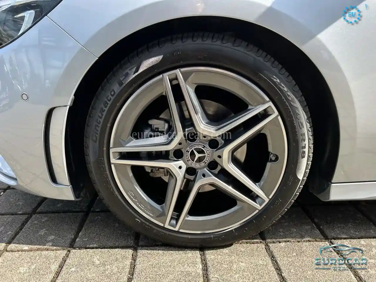 Mercedes-Benz B 200
