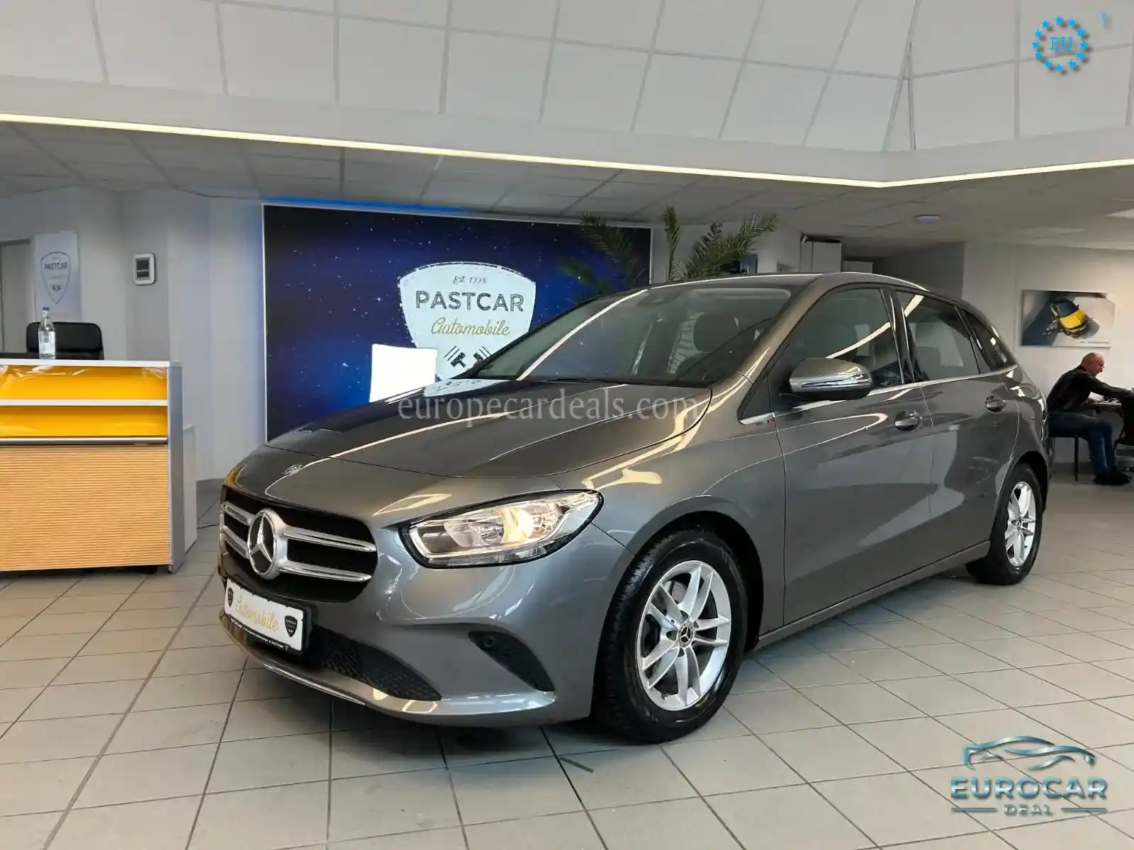 Mercedes-Benz B 180