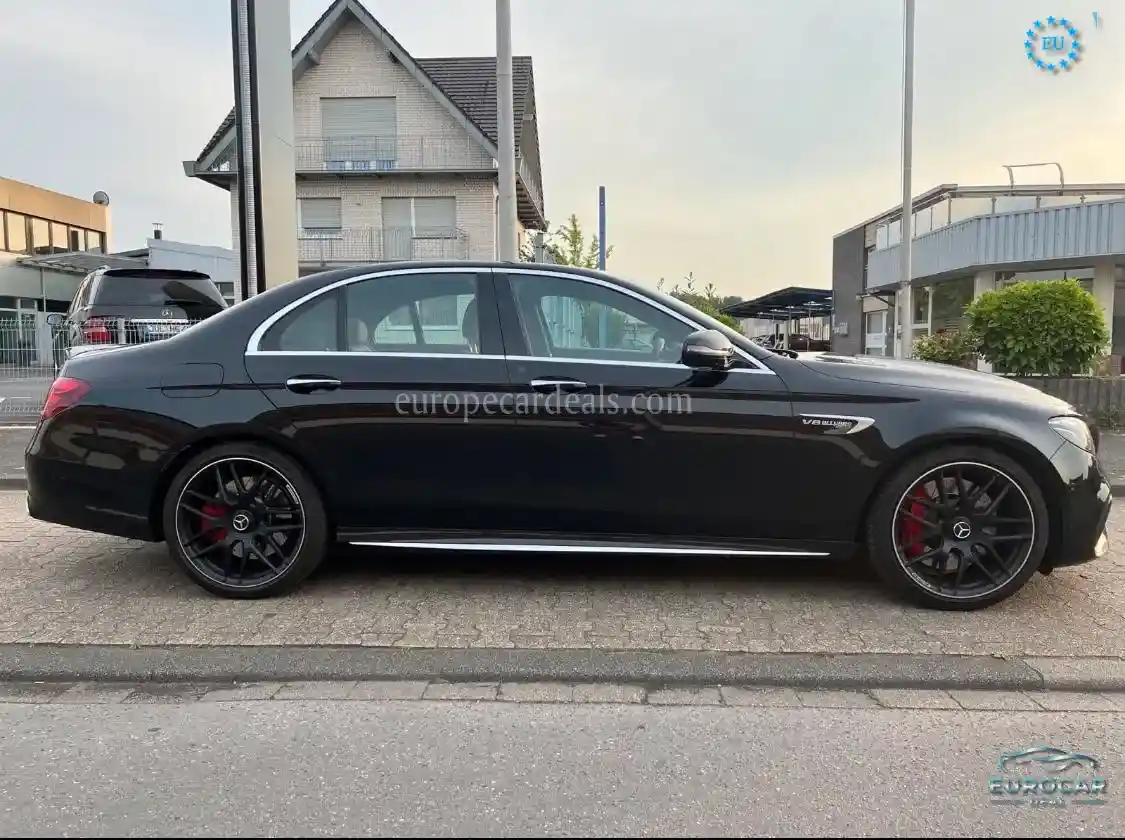 Mercedes-Benz E 63 AMG