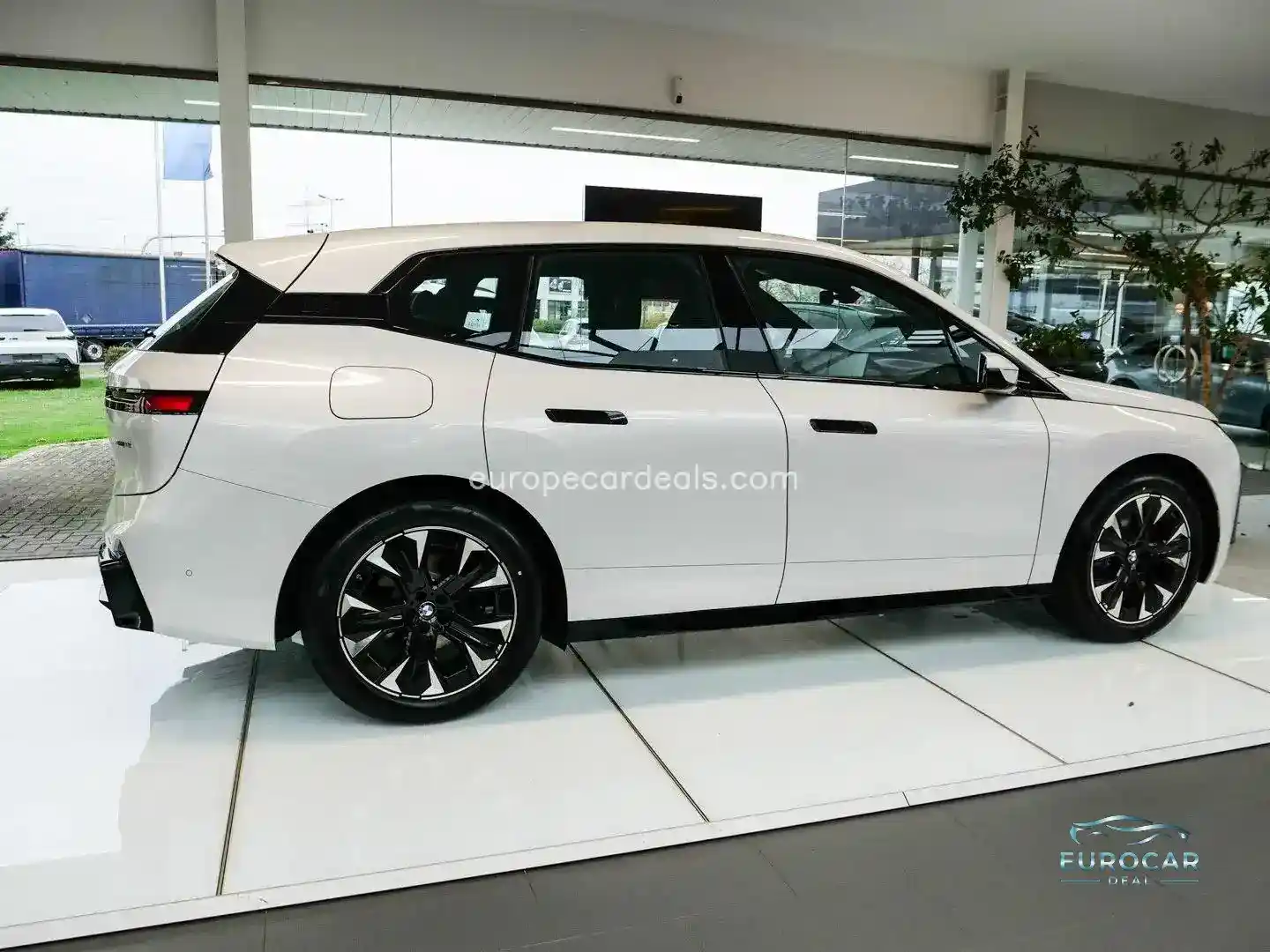 BMW iX