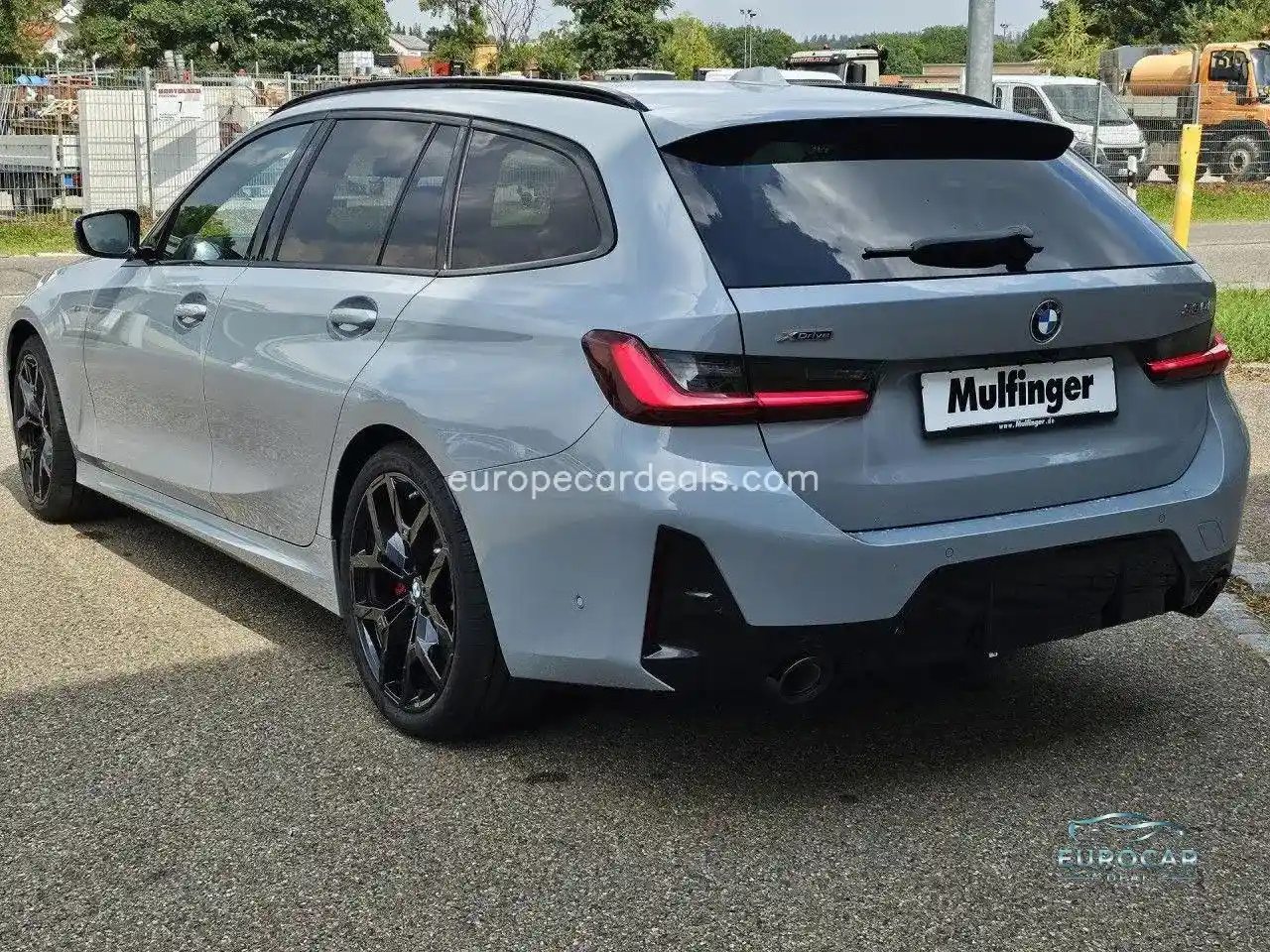 BMW 330