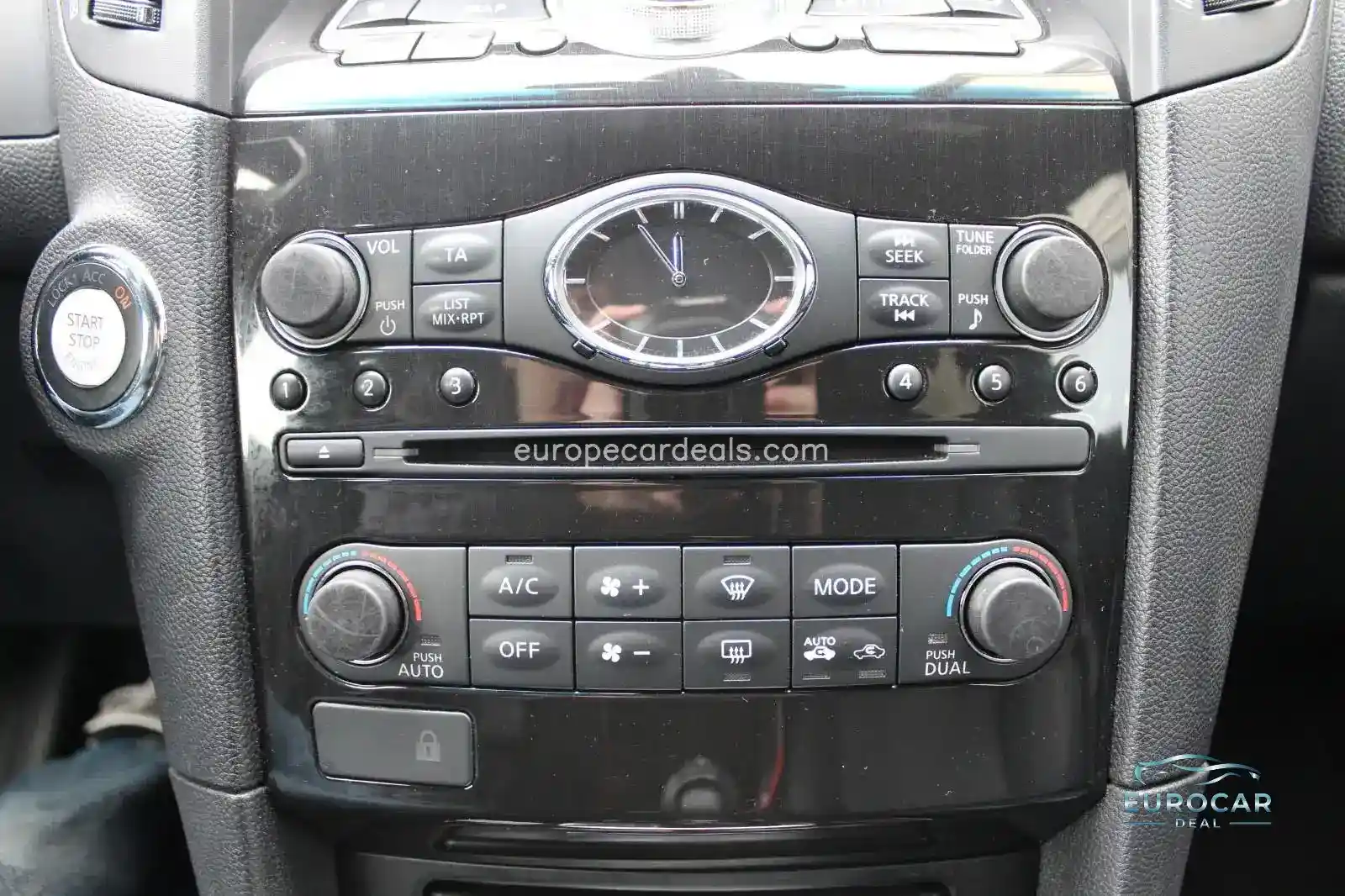 Infiniti QX70